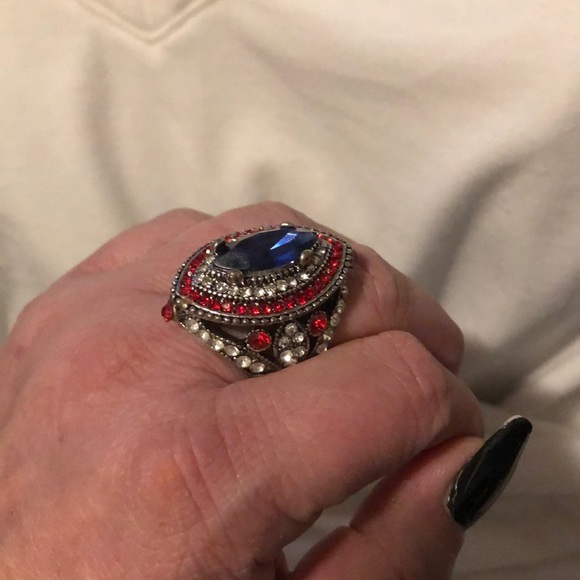 Oversized ring - Picture 2 of 3